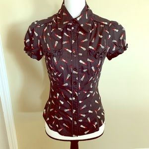 Bebe lipstick logo blouse, XS.